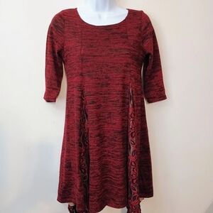 J Mode Women's 3/4 Sleeve Red Tunic Lace Detailing Size Small EUC